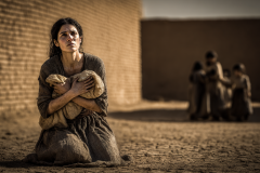 fxiwine_93804_Sumerian_poor_mother_from_2200_BC_kneeling_in_a_65e311c2-517a-44f8-8882-2ad35e9a0ee5_2